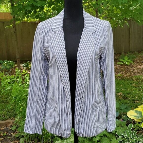 Silence + Noice | Light Cotton Blazer - Picture 2 of 7